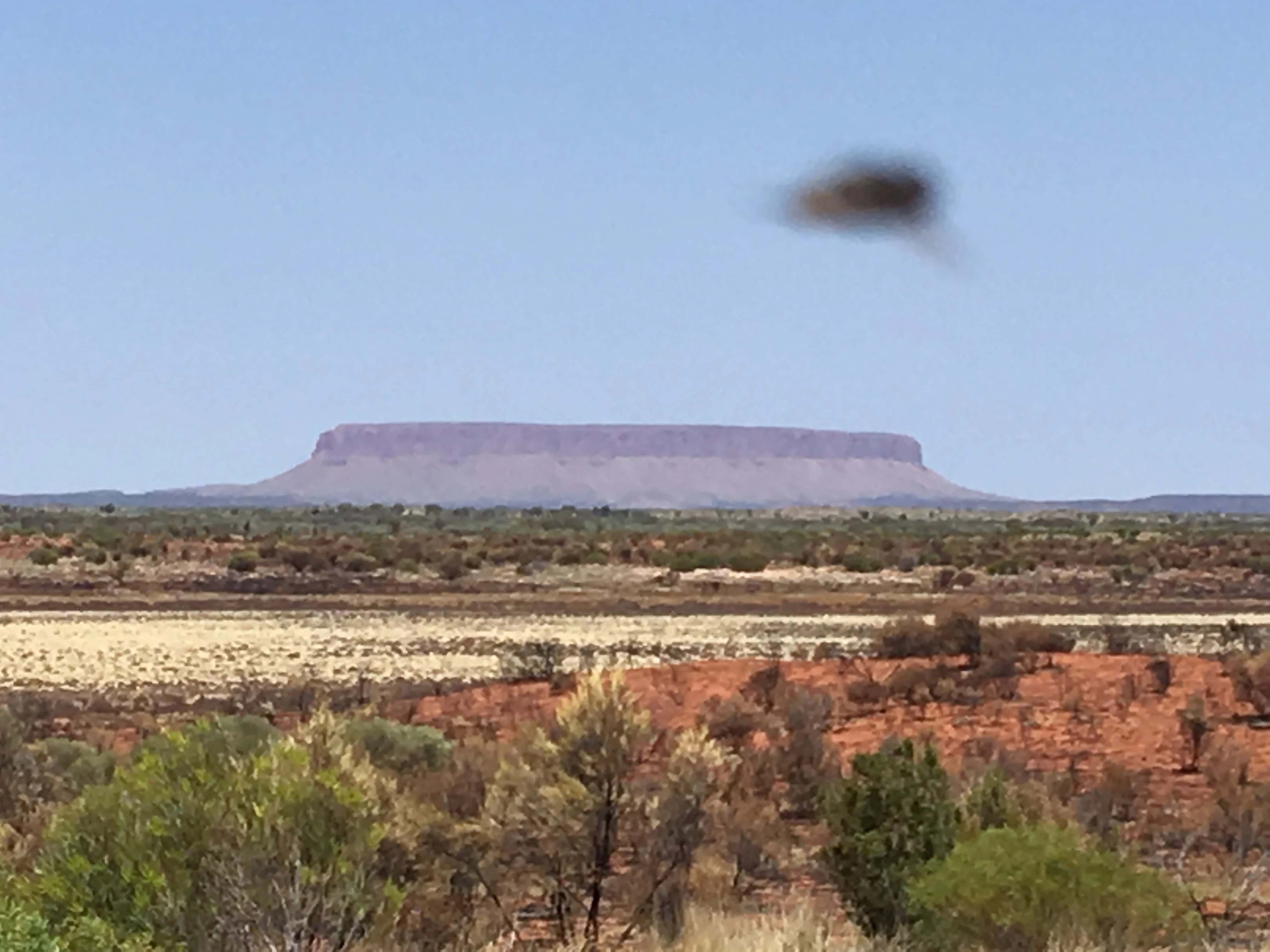 Ben & Michelle - Road Trip Around Australia - The Week of Bigs... incl Big Car Trouble - This week was big, in many senses of the word, big drives, big scenery, big rocks, big carparks, big car troubles...